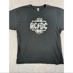 AC/DC T-Shirt Men's XL‎ Black Spellout Logo Short Sleeve Crew Neck Pullover Tee
